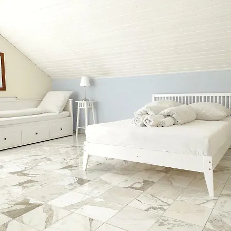 F10 Light Apartman