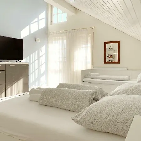 F10 Light Apartman *